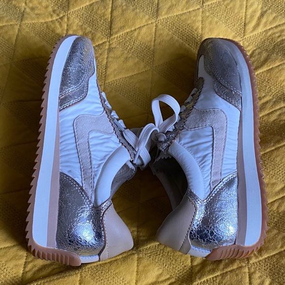 Dolce Vita Silver and White Sneakers Size 7 Like New Never Worn - Picture 6 of 8